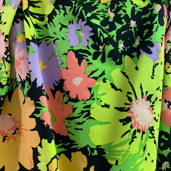 Shoshanna mini strapless dress. Great for a summer party! Fun colors - Picture 2 of 4